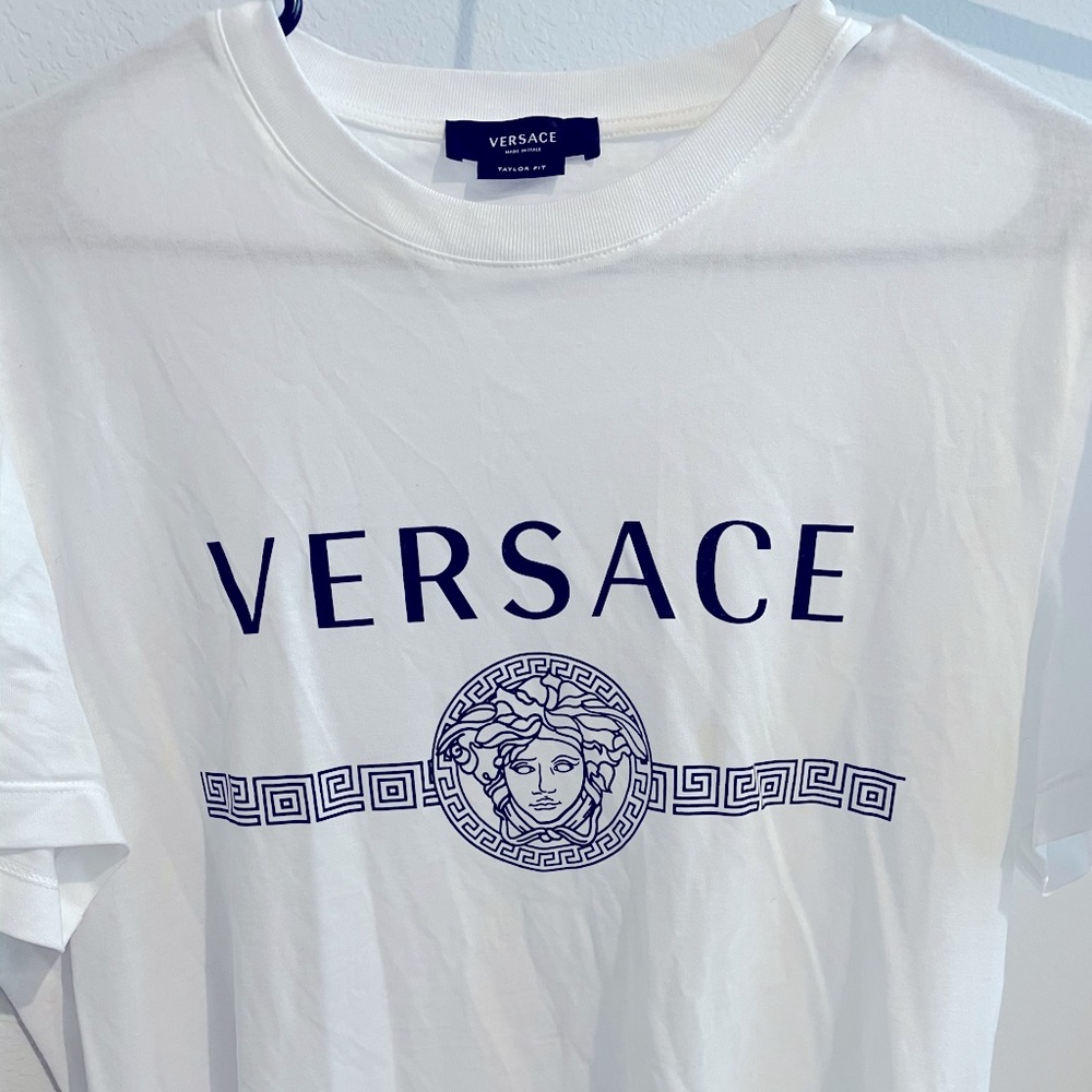 Men’s Versace T shirt
